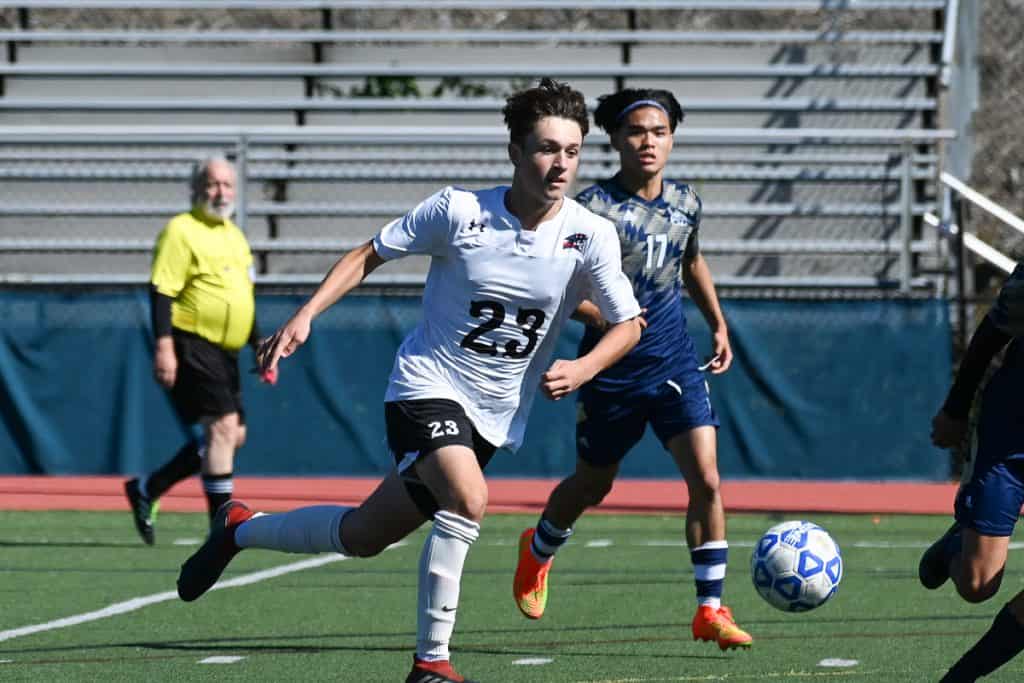 092422_harney_Revere_Malden_Socc_bys015-2