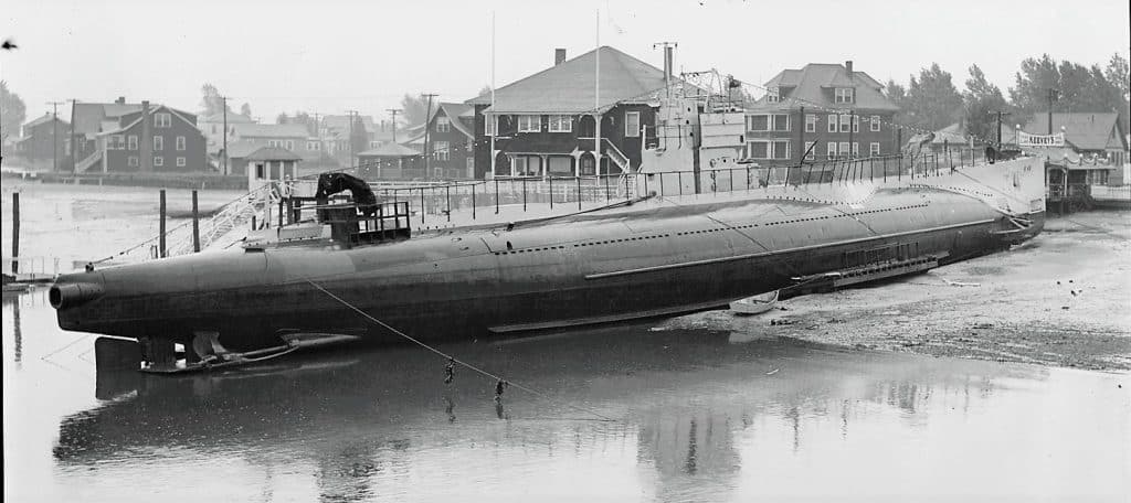 submarine tourist attraction