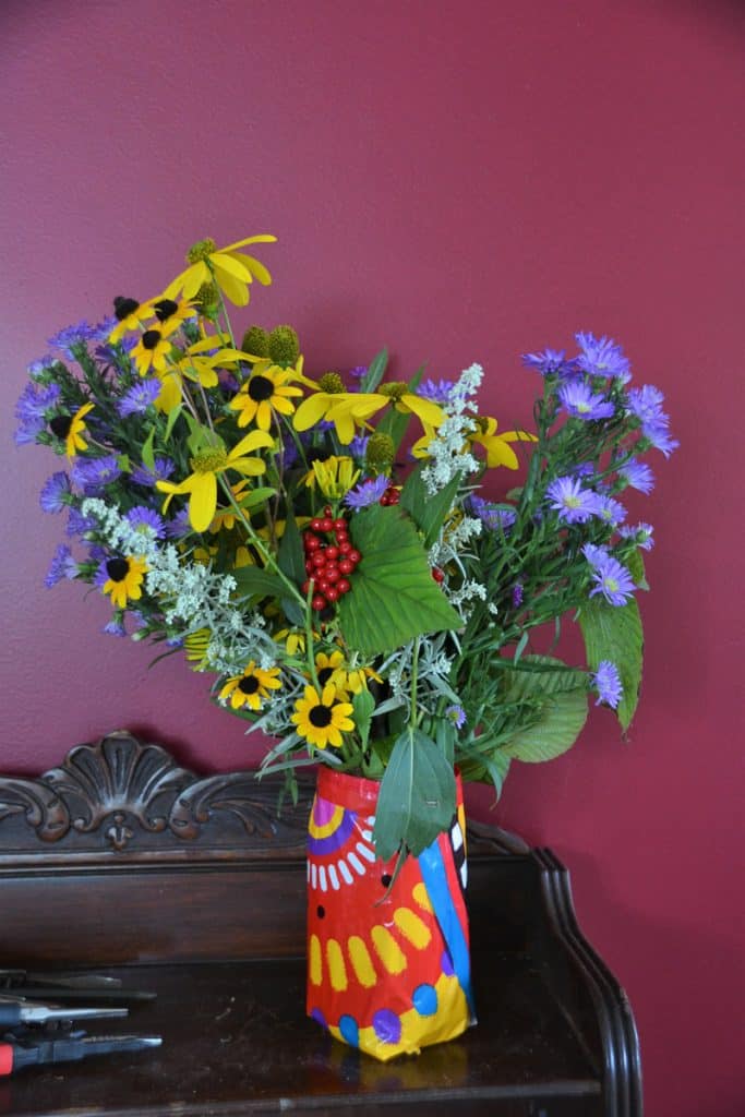 This vase and bouquet by artist Kelly Slater-2