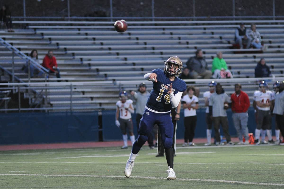 Golden Tornadoes Football pummels Somerville, 4412 Advocate News