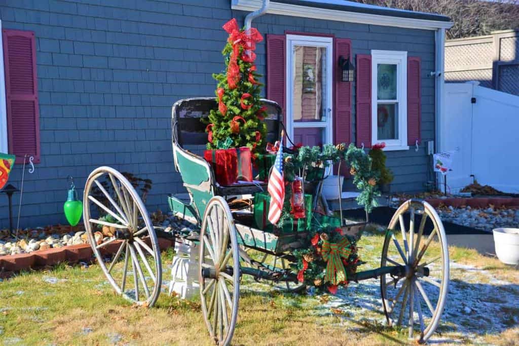 Antique carriage at Nancy Giardina_s-2