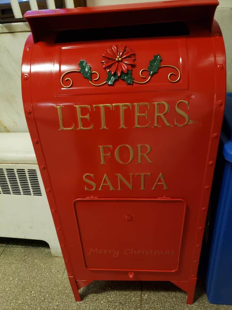 SANTA_S MAIL ELVES-2