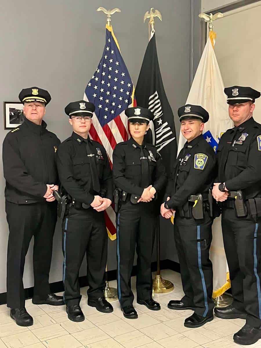 Everett Welcomes Four New Police Officers - Advocate News