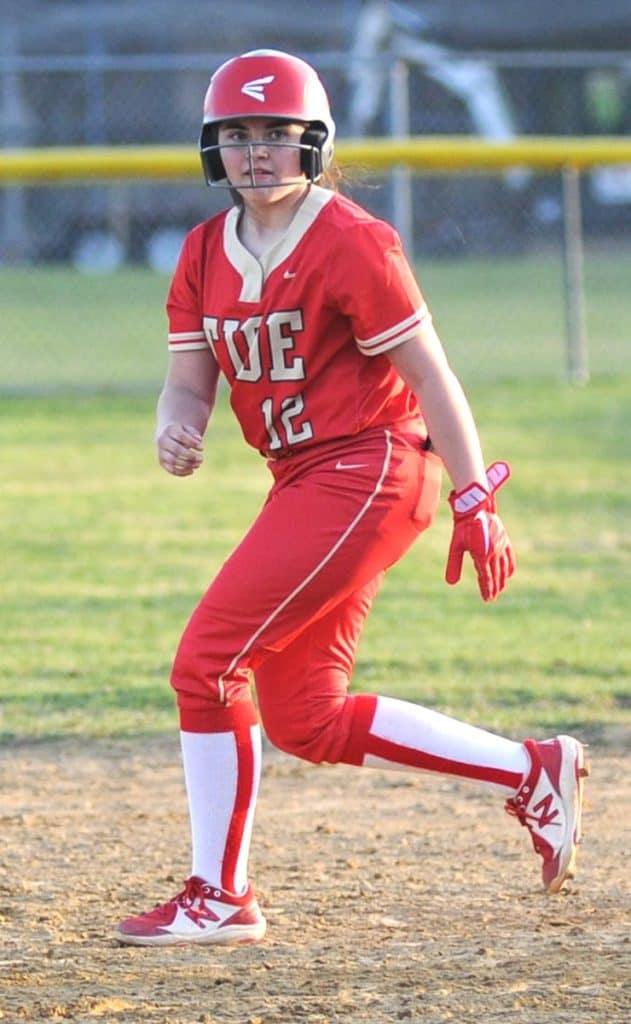 Everett HS Softball vs Lynn English