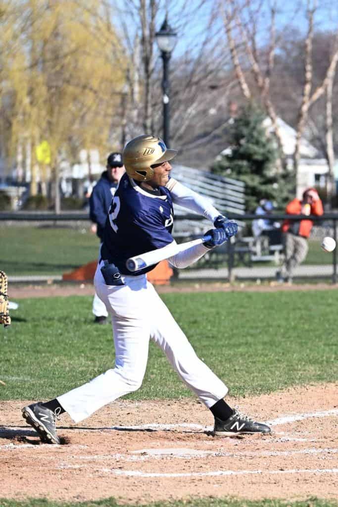 040323ESHmalden_everettbsball004-2