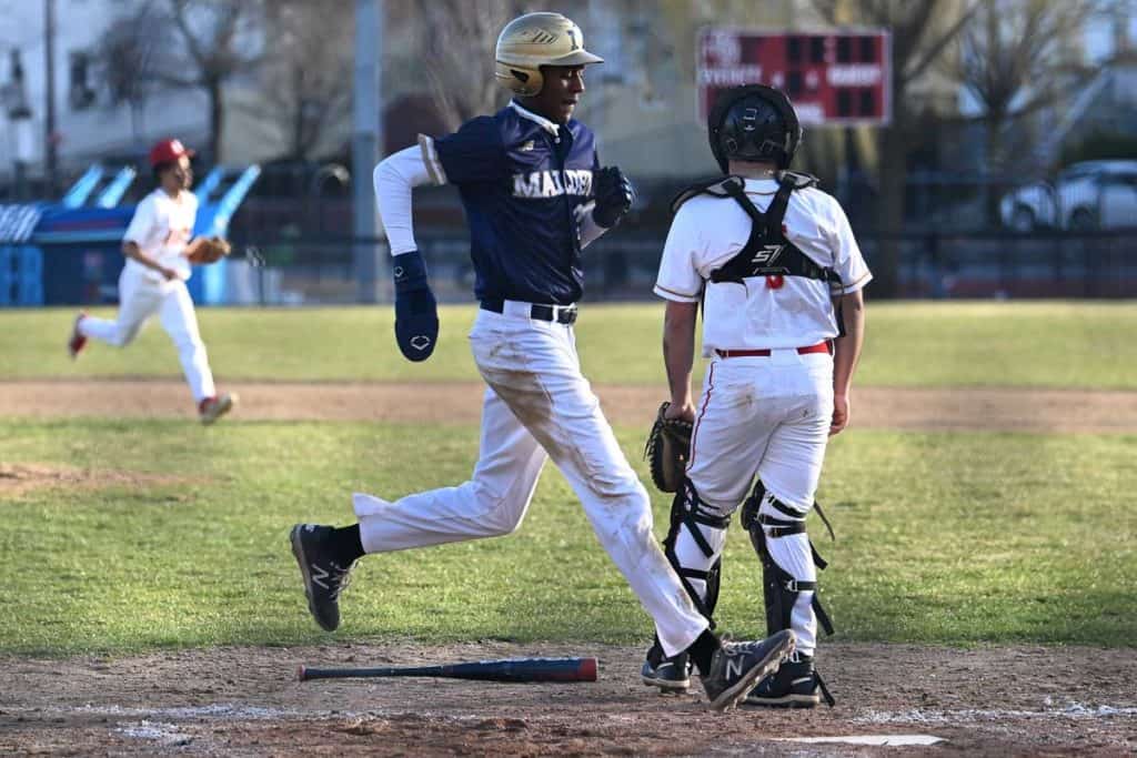 040323ESHmalden_everettbsball012-2