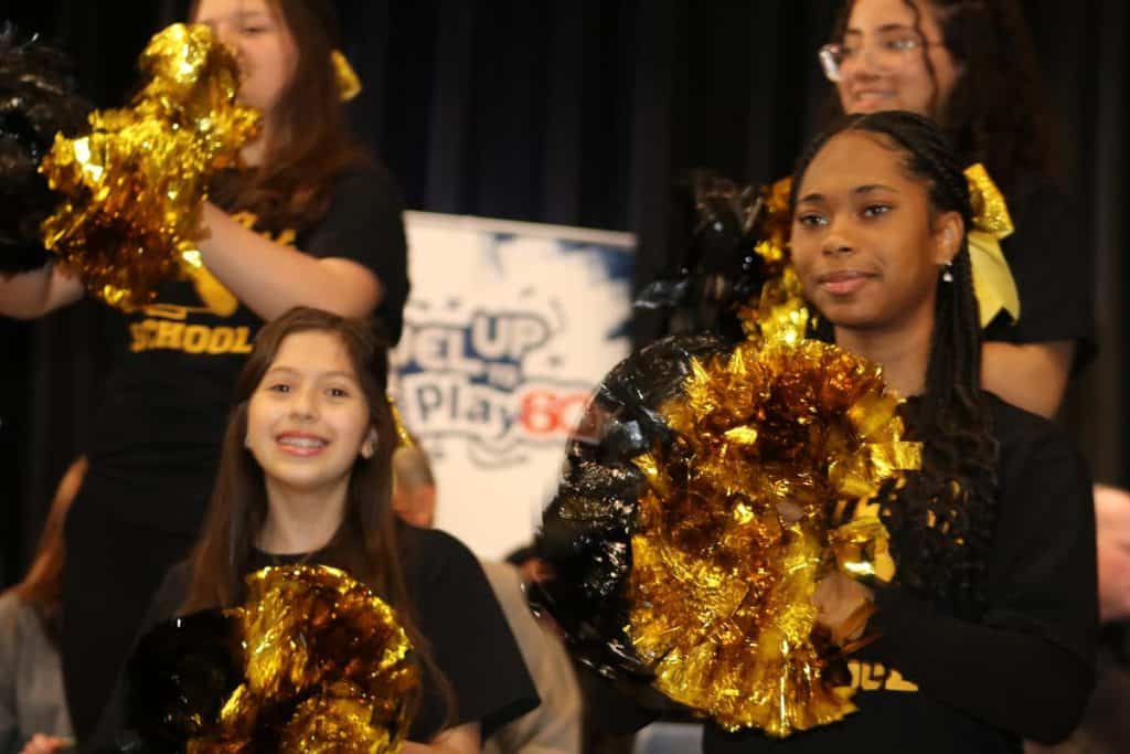 Local Cheerleaders-2