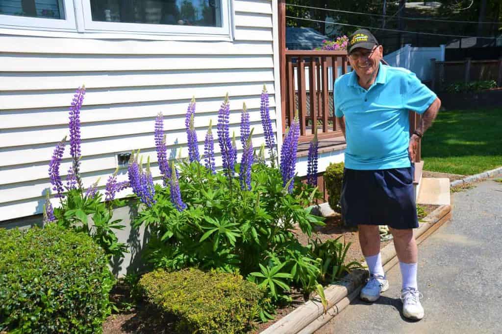 Veteran Gene Decareau stands-2