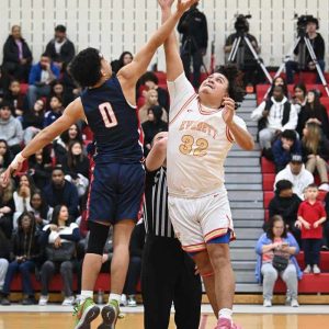 021523harneyeverett_Revere_Boysbball006-2