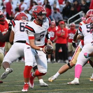 093022_harney_revere_everett_FTBALL001-2