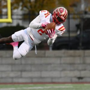 Jamauri Dulin goes airborne with the reception for Everett. (Advocate photos by Emily Harney)