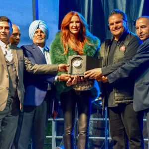 Event organizers Rajesh Kesar, Balwinder Gill, Gurdip Singh and Kuldeep Bhatti presenting a community appreciation award to Mayor Carlo DeMaria and First Lady Stacy DeMaria.