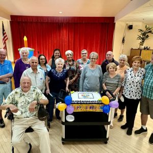 AUGUST 2024 BIRTHDAYS: The Senior Center celebrated the collective birthdays of 15 Saugonians for the month last Friday (Aug. 30). Pictured from left to right: Front row: Myron Doughty, Rocco Tedeschi, Avis McLennan, Linda Murphy, Diane Sutera, Laura Taglieri and Mike Capozzi; back row: Charlie Varney, Sandra St. Clair, Mary Anne Venezia, Shelly D’Eon, Renee O’Donnell, Chris Wawrzynowicz, John Serino and Lorraine Martel. (Courtesy Photo to The Saugus Advocate)