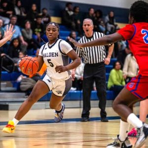 Manicha Exilhomme drives to the basket. (Advocate Photo/Henry Huang)