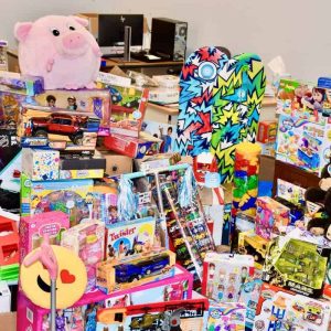 Last year, the City of Everett was able to serve 206 families and 430 children thanks to the gracious donations made by all those who donated. The City is once again hosting the annual Toy Drive and asking for donations of new and unwrapped toys that will go to Everett families in need of assistance this holiday season.