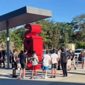 Sixth grade orientation, kids outside