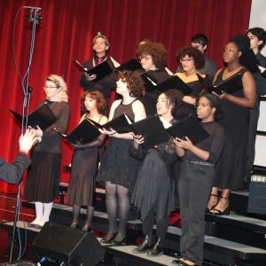 Everett High School students sang “Spirit of the Season.” Shown from left to right: Front row: Ferris Delgado, Jennavicia, Eva Pappas, Gabi De Gouveia and Na’tayja Robinson; middle row: Gianna Rodriguez Sanchez, Gia Price and Rebecca Louine, directed by Corey Crofoot.
