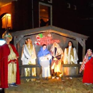 THE TOWN’S FIRST LIVING NATIVITY SCENE: Outside the MEG Building during the 2013 holiday season, visitors got to see a giant nativity scene featuring real people. In later years, real animals were added to the scene. (Courtesy photo of Janice K. Jarosz)