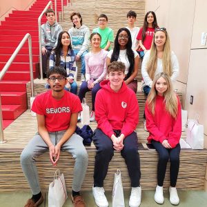 Thirteen Saugus High School students volunteered-2