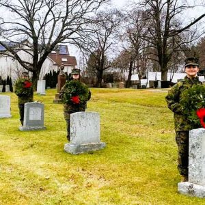 WREATHS FOR THE VETERANS: The Parson Roby Chapter of the DAR will sponsor another Wreaths Across America event on Dec. 13. Nov. 28 is the deadline to sponsor a wreath. (Courtesy photo to The Saugus Advocate)