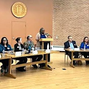 CANDIDATES FORUM: Participating in the 2023 City Council Candidates Forum, pictured from left to right: Ward 5 Candidate Julie Willcox Turner, Ward 6 Candidate Jerry Leone, Ward 5 Candidate Ari Taylor, Ward 2 Candidate Sheila Rachels, Ward 6 Councillor Stephen Winslow, Co-Moderator Marcia Manong, Ward 2 Councillor Paul Condon, Ward 1 Councillor Peg Crowe, Ward 3 Councillor Amanda Linehan, Ward 4 Councillor Ryan O’Malley and a forum panelist. (Advocate Photo)