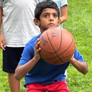 Perfect form at Miller Park Community Day in Ward 7: A surefire Free Throw Contest participant lined one up at Miller Park on Saturday at a community day hosted by Ward 7 Councillor Chris Simonelli. The shot went in, too! The story and more photos are inside this edition. (Advocate Photos)